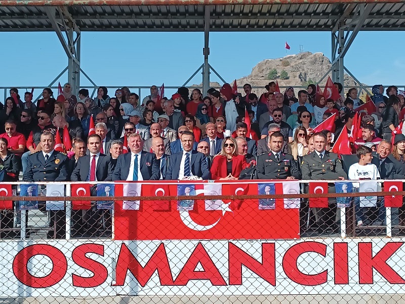 İlçemizde Cumhuriyetimizin 100. yılı coşku ile kutlandı.